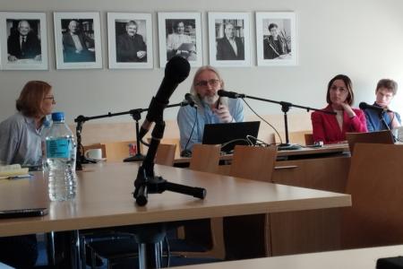 Krzysztof Syta w trakcie wystąpienia